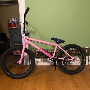 Aaron Ross signature